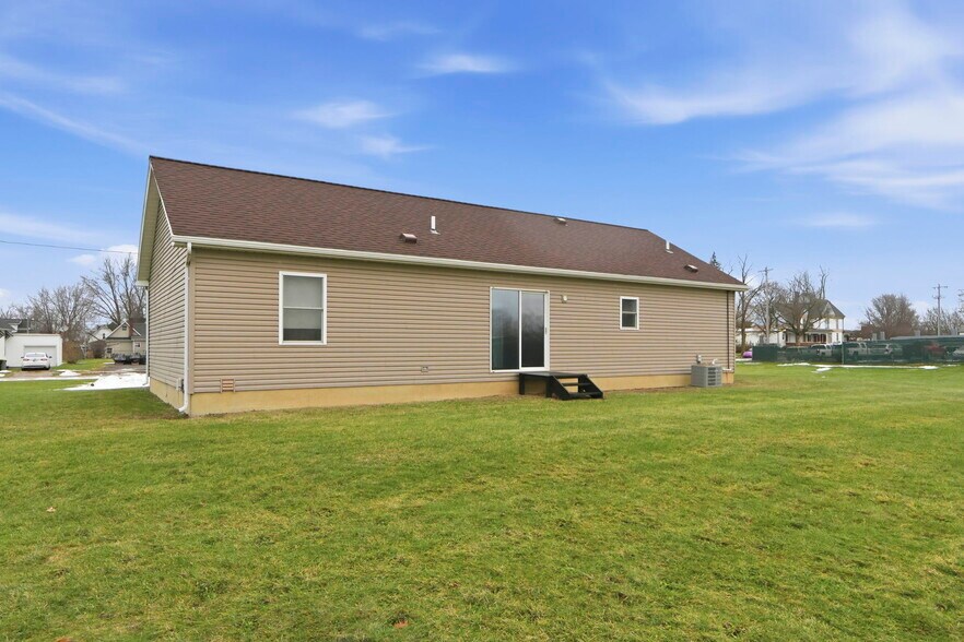 More Photos Of 206 Depot St, Butler Industrial For Sale