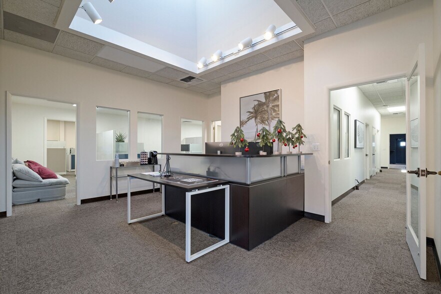 More Photos Of 300-308 Salem St, Chico Office For Sale