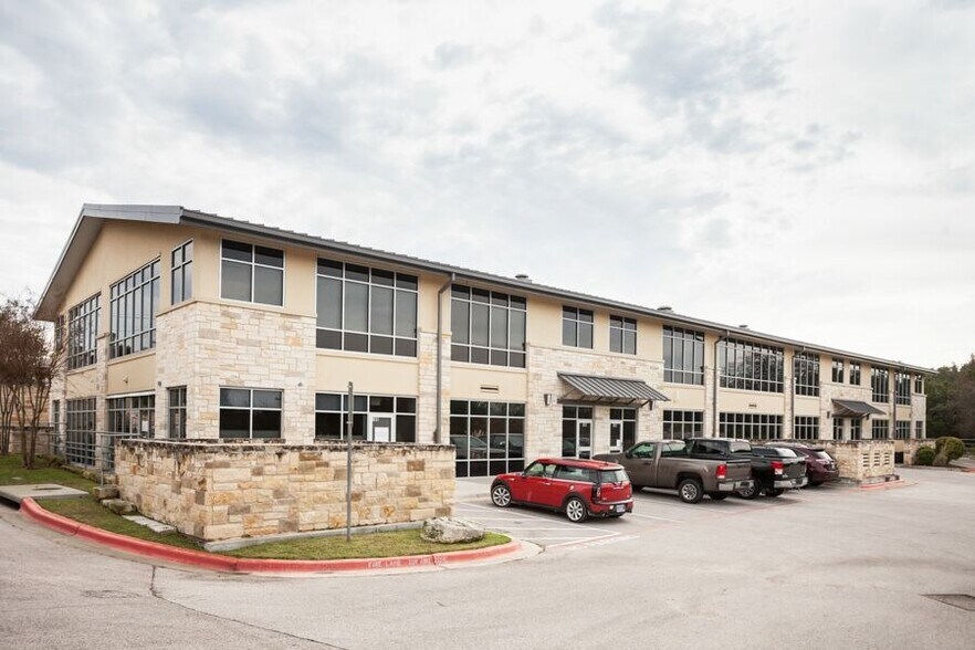 More Photos Of 1008 Ranch Road 620 S, Lakeway Office For Lease