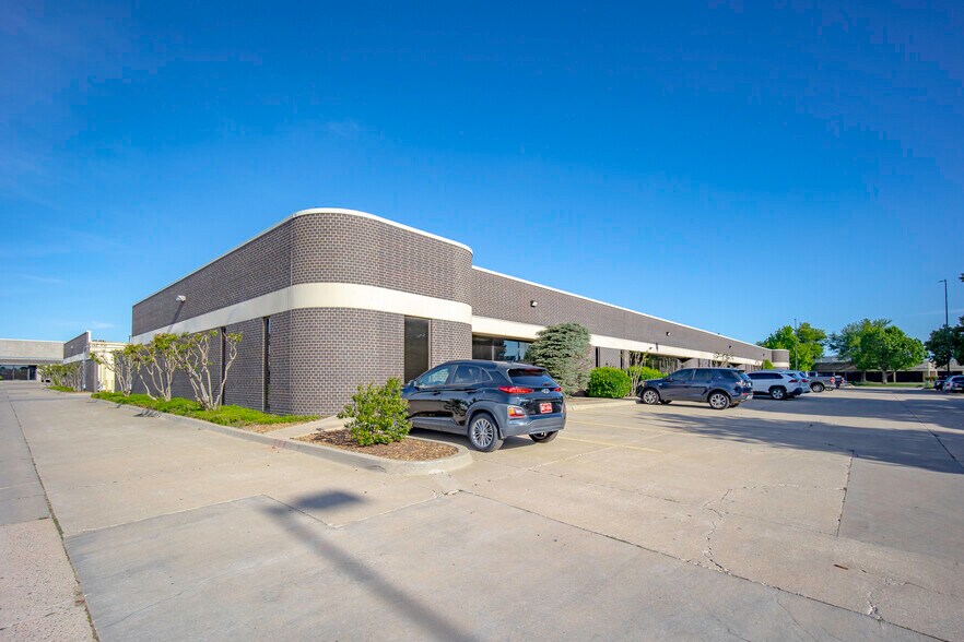 More Photos Of 6100 NW 2nd St, Oklahoma City Unknown For Lease