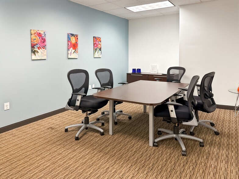 More Photos Of 8295 Tournament Dr, Memphis Coworking Space