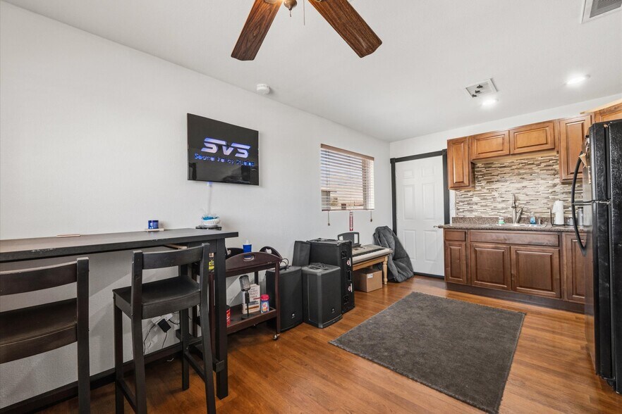 More Photos Of 2818 W Northern Ave, Phoenix Office For Sale