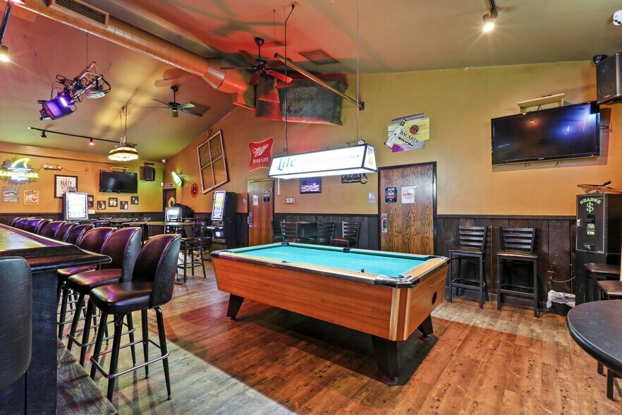 More Photos Of 1477 W Main St, Plymouth Bar For Sale