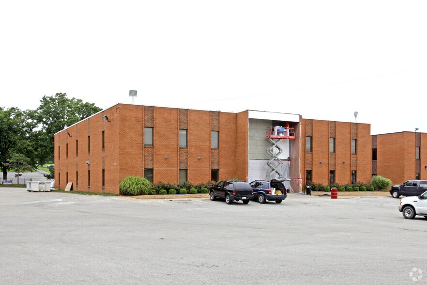 More Photos Of 4411 Woodson Rd, Saint Louis Office For Lease