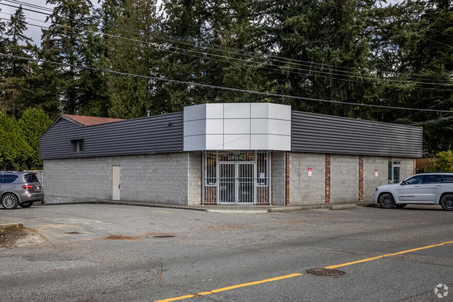 More Photos Of 20043 40A Av, Langley Storefront Retail Residential For Lease