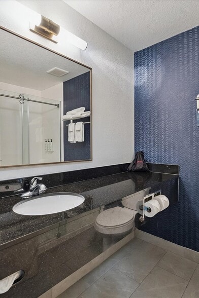 More Photos Of 2400 W Sam Houston Pky S, Houston Hotel For Sale