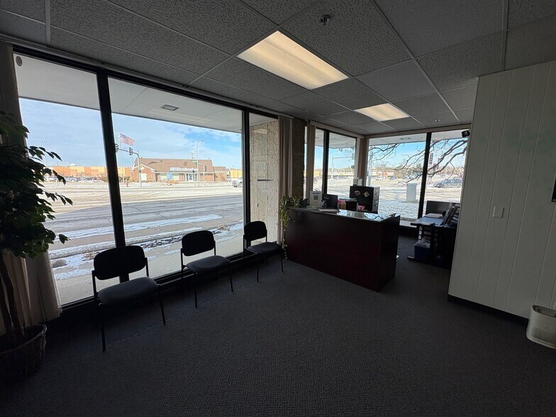 More Photos Of 10533 W National Ave, West Allis Office For Sale