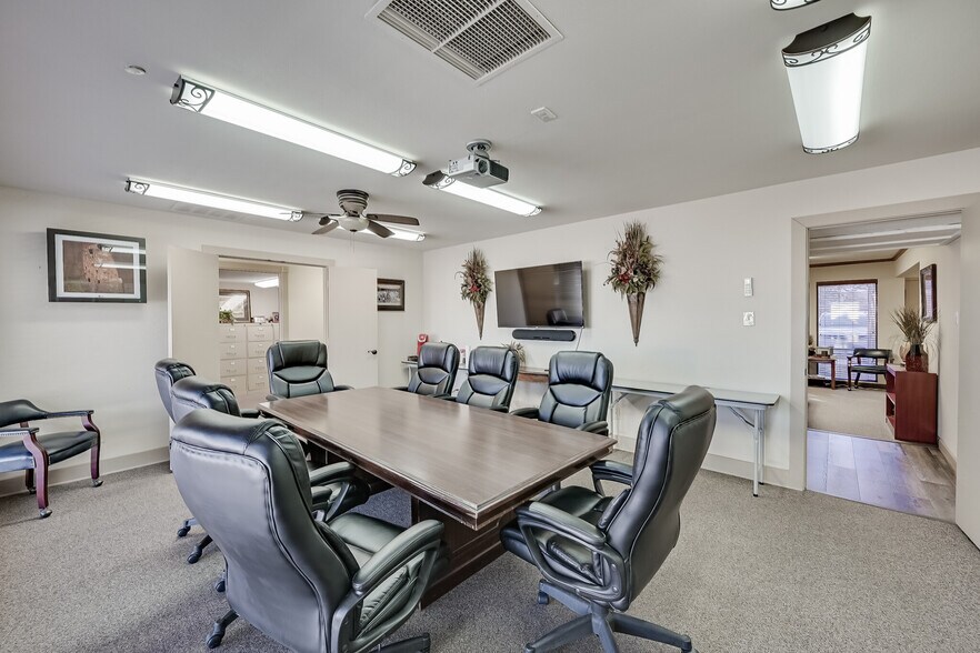 More Photos Of 1400 N Cooper St, Arlington Medical For Lease