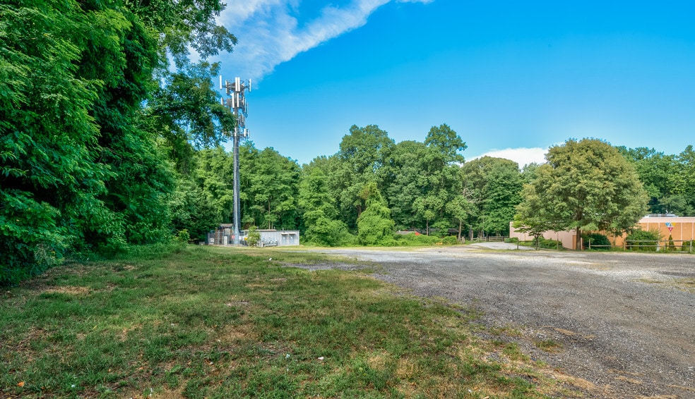 More Photos Of 10 Pythian Dr, Edgewater Lodge Meeting Hall For Sale