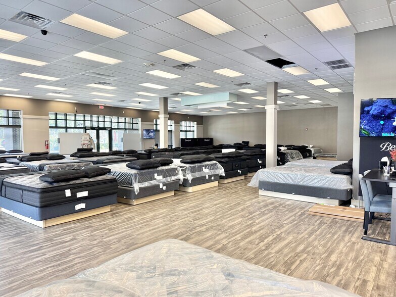 More Photos Of 1172 Fording Island Rd, Bluffton Freestanding For Sale