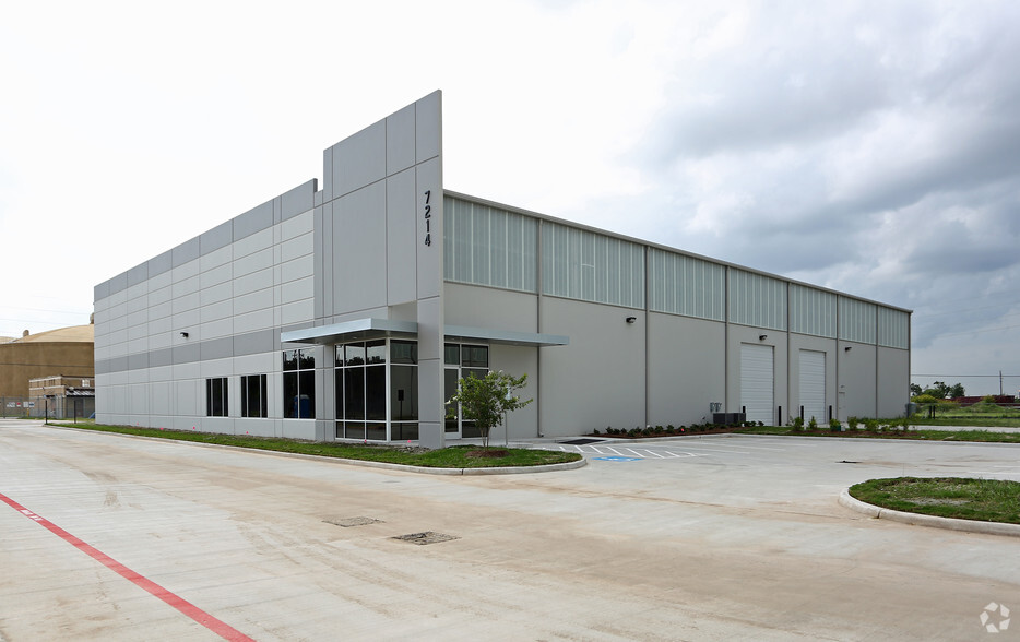 Primary Photo Of 7214 Harms Rd, Houston Warehouse For Lease