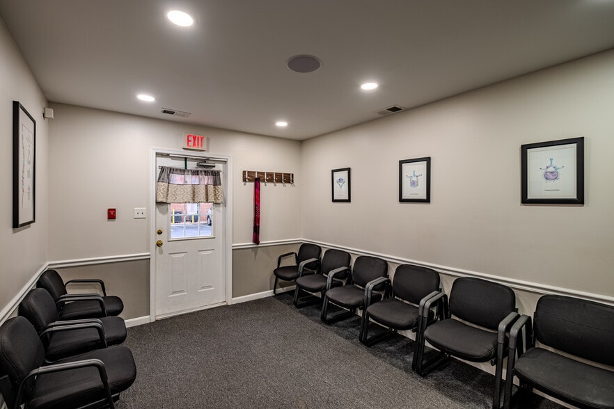 More Photos Of , La Plata Office For Sale