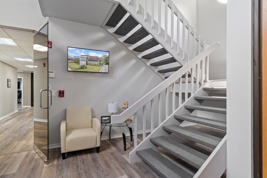 More Photos Of 315 Howell Ave, Brooksville Loft Creative Space For Sale