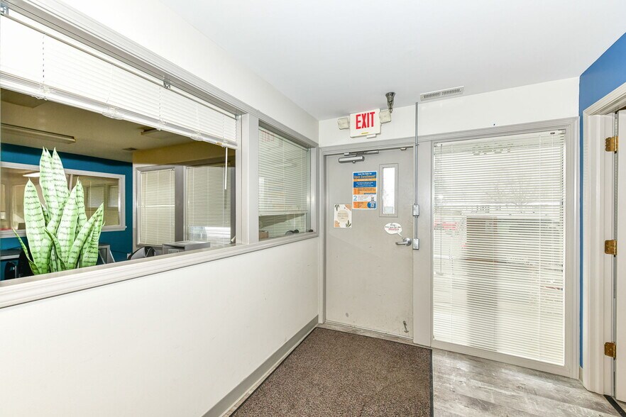 More Photos Of 1640 N Ritter Ave, Indianapolis Medical For Lease