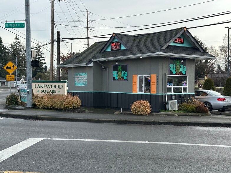 More Photos Of 6002 Mount Tacoma Dr SW, Lakewood Freestanding For Sale