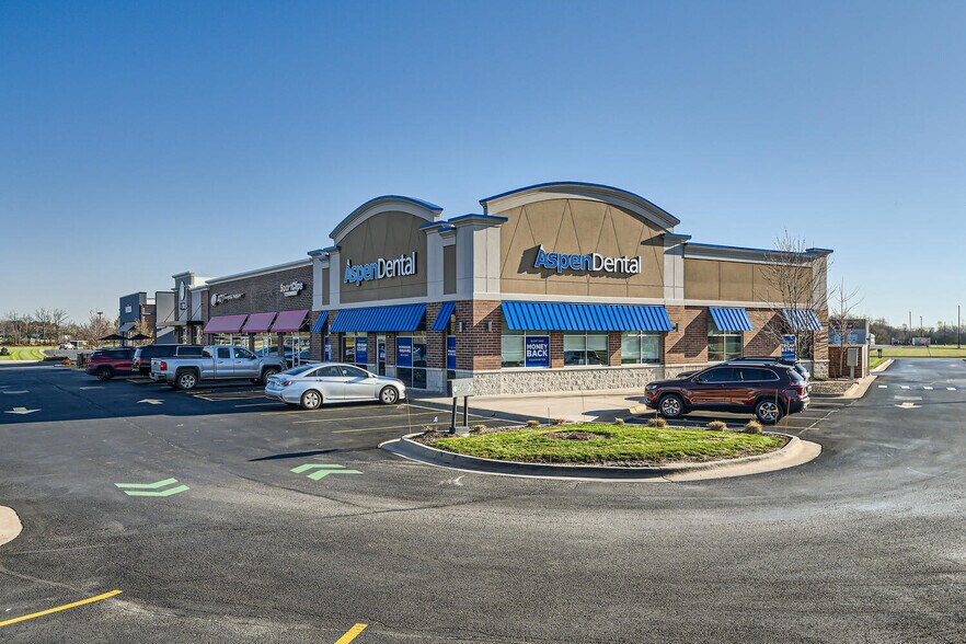 More Photos Of 11525 US Highway 14, Woodstock General Retail For Lease