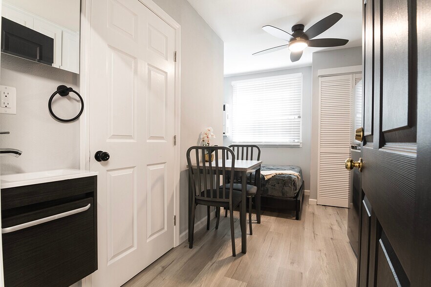 More Photos Of 1864 Cordova St, Los Angeles Apartments For Sale