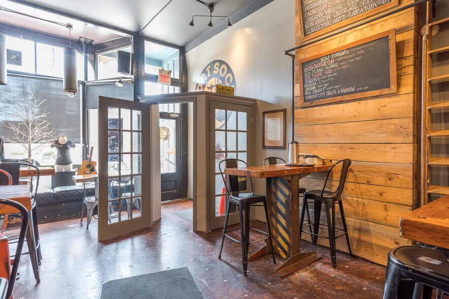 More Photos Of 179-191 Queen St, Scugog Storefront Retail Residential For Sale