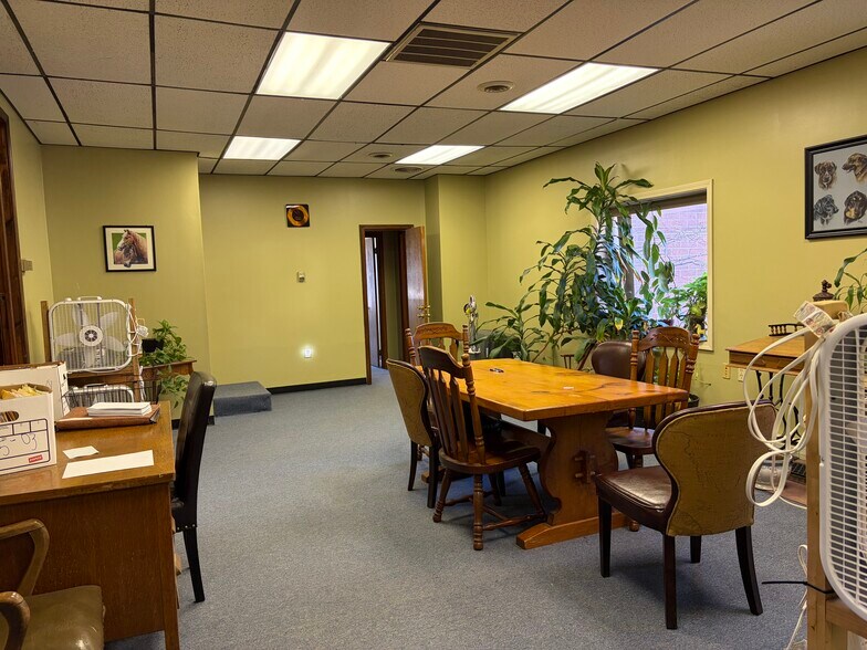 More Photos Of 13-15 S Main St, Oneonta Office For Sale