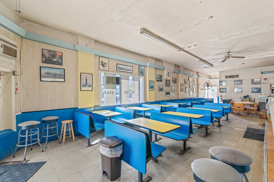 More Photos Of 4201 Huntington Ave, Newport News Flex For Sale