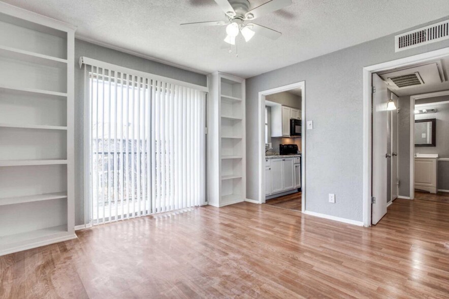 More Photos Of 14000 Esperanza Rd, Dallas Apartments For Sale