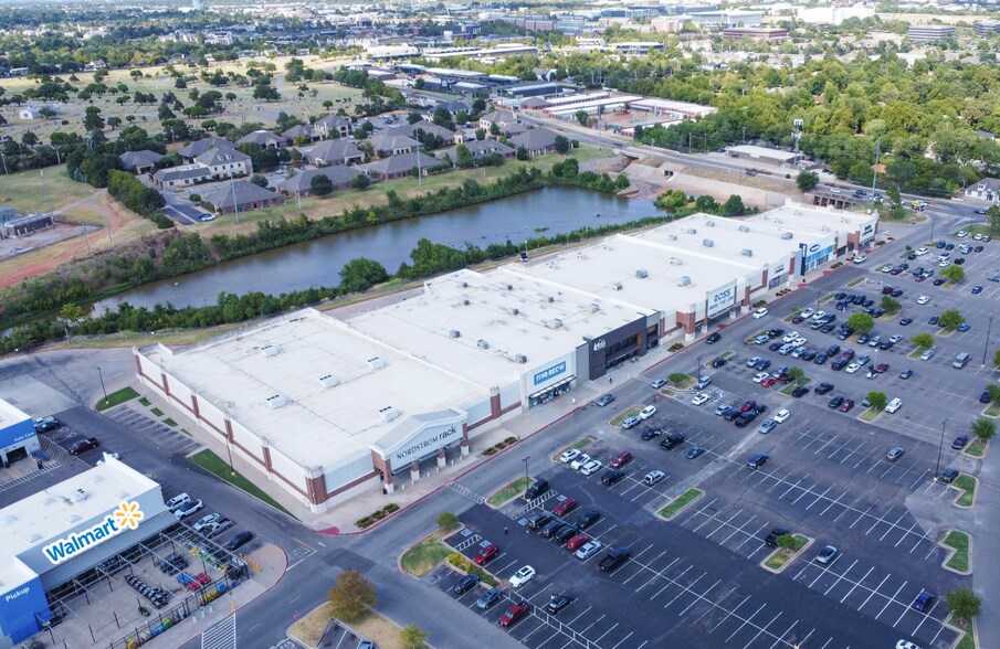 Primary Photo Of 1700-1720 Belle Isle Blvd, Oklahoma City Department Store For Lease