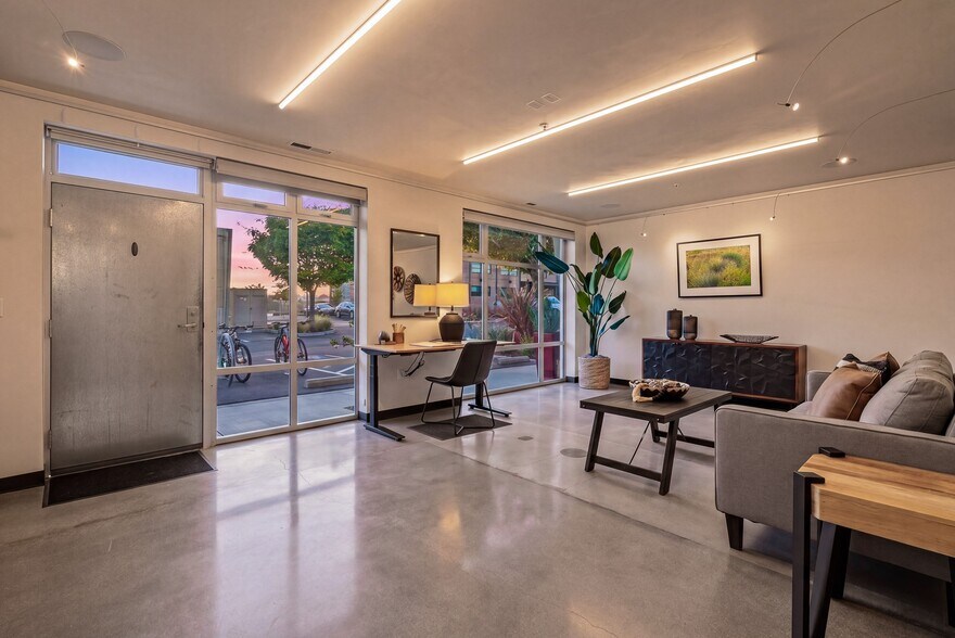 More Photos Of 108 High Rd, Santa Cruz Flex For Sale