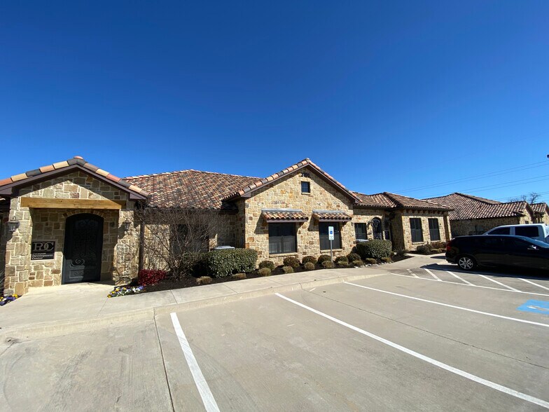 More Photos Of 2101 E Kirkwood Blvd, Southlake Office For Lease