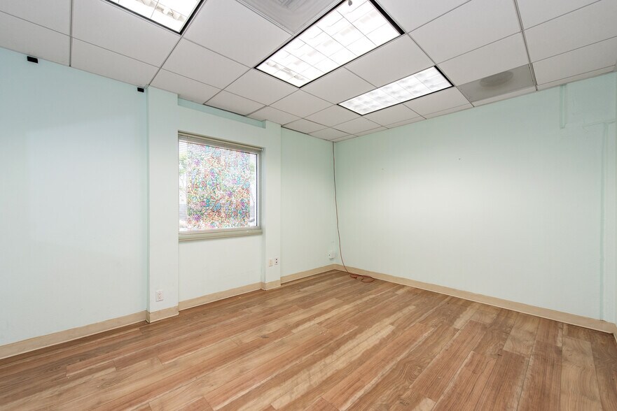 More Photos Of 17500 Red Hill Ave, Irvine Office Residential For Lease