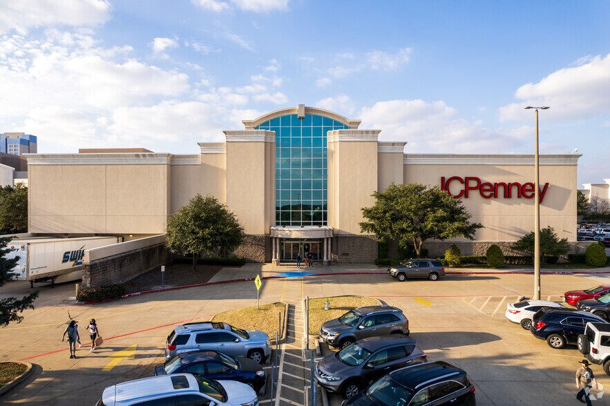 More Photos Of 2601 Preston Rd, Frisco Unknown For Lease