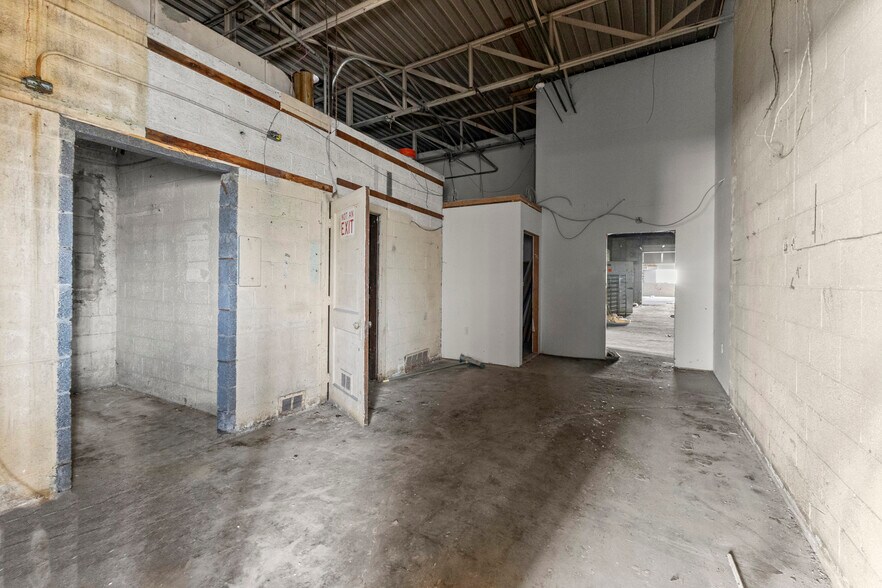 More Photos Of 15306 Rosa Parks Blvd, Detroit Warehouse For Sale