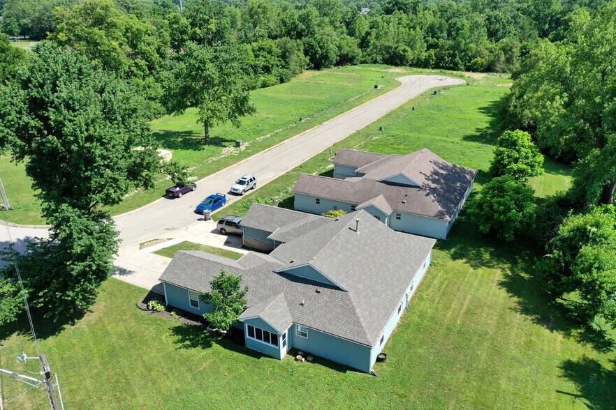 More Photos Of 2500 Walker Pl, Indianapolis Apartments For Sale