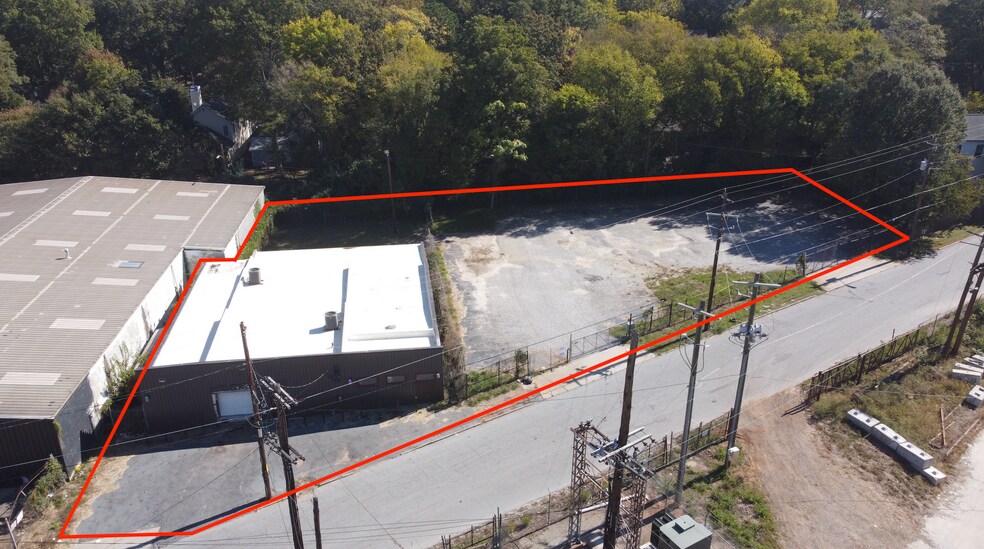 More Photos Of 792 SW Windsor St, Atlanta Warehouse For Lease