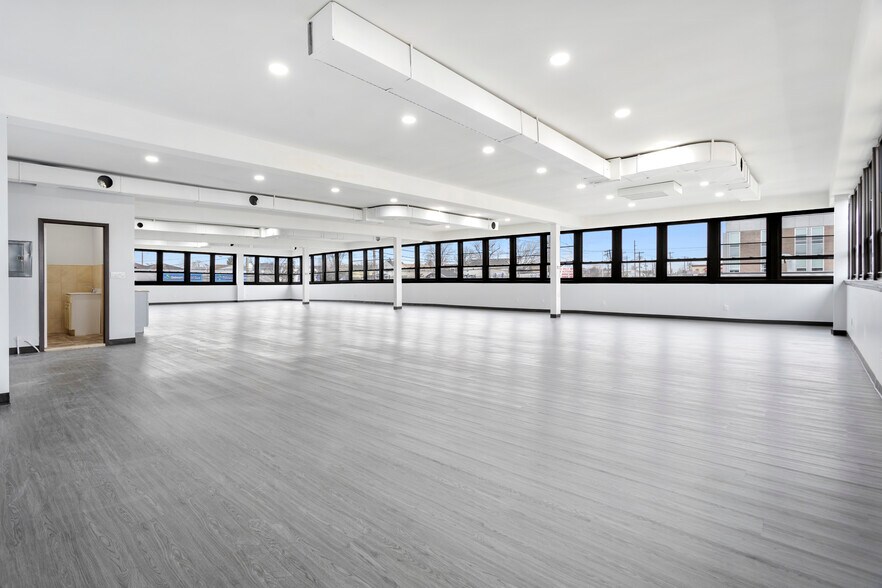 More Photos Of 1200 Hempstead Tpke, Franklin Square Medical For Sale