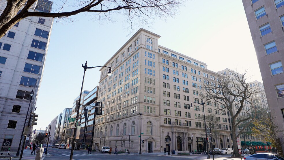 Primary Photo Of 875 15th St NW, Washington Coworking Space