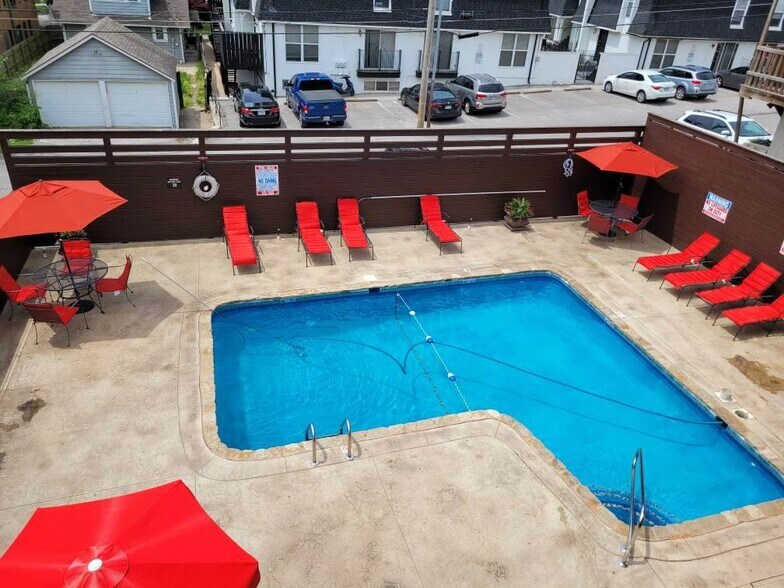 More Photos Of 4440-4444 Jarboe St, Kansas City Apartments For Sale