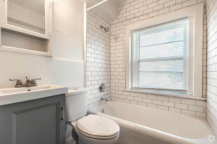 More Photos Of 222 E Elm St, Wichita Apartments For Sale