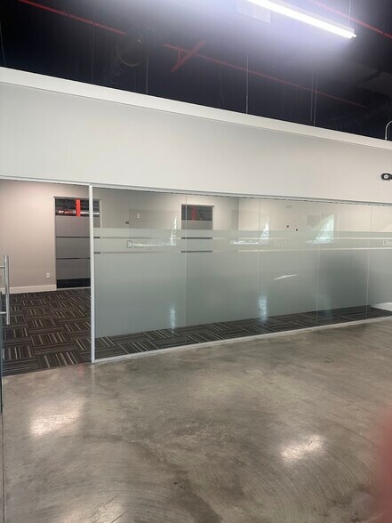 More Photos Of 161 Commerce Rd, Boynton Beach Warehouse For Sale