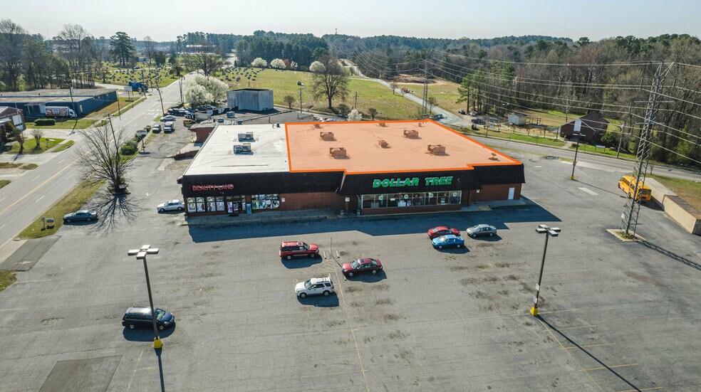 Primary Photo Of 907 N Miami Blvd, Durham General Retail For Lease
