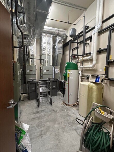 More Photos Of 165 W Haseltine St, Richland Center Healthcare For Lease