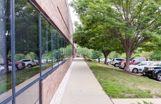 More Photos Of 15200-15222 Dino Dr, Burtonsville Light Distribution For Lease