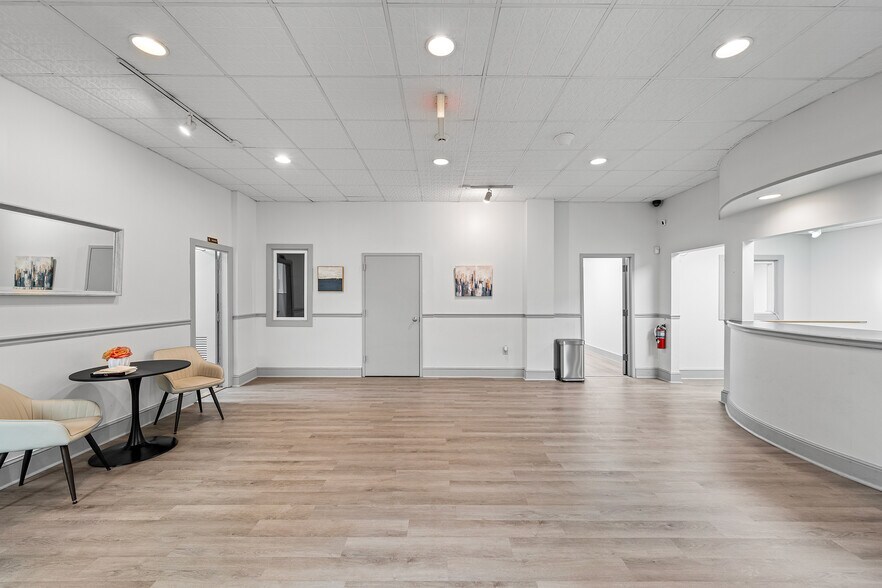 More Photos Of 379 Cherry St, Pottstown Flex For Lease