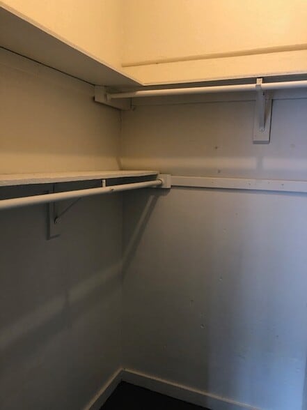 More Photos Of 2053 Linden Ave, Memphis Apartments For Sale