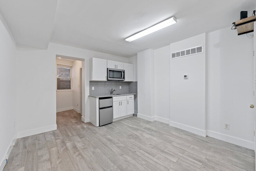 More Photos Of 1429 Frankford Ave, Philadelphia Office Residential For Sale