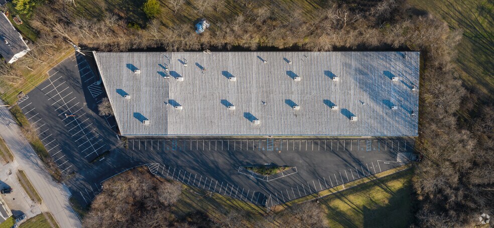 More Photos Of 2 Hudson Hollow Rd, Frankfort Office For Lease