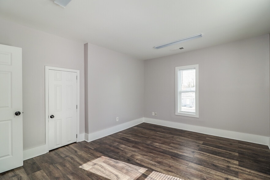 More Photos Of 104 W Candler St, Winder Medical For Sale