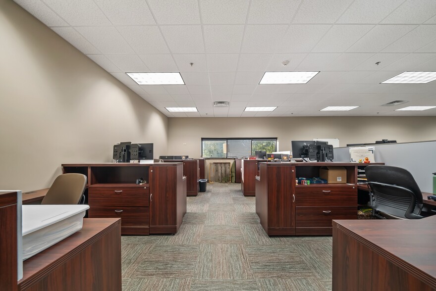 More Photos Of 6001 W Van Horn Tavern Rd, Columbia Office For Lease