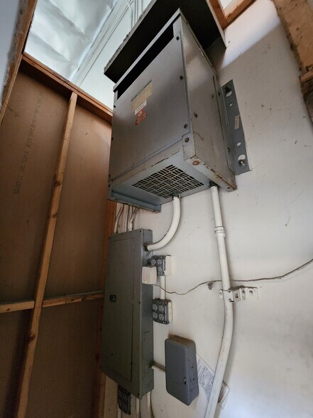 More Photos Of 4833 Lanier Rd, Chino Warehouse For Lease