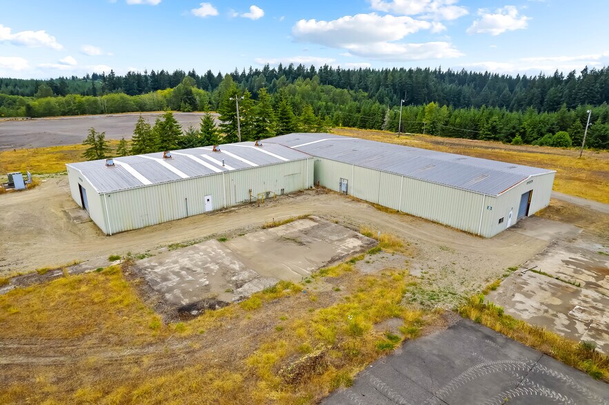 More Photos Of 37 Tower Blvd, Elma Distribution For Lease