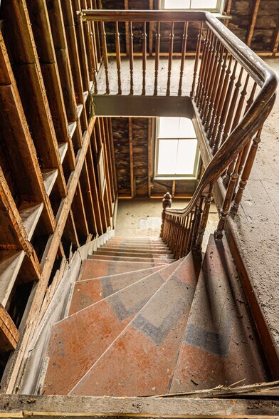 More Photos Of 744 Warren St, Hudson Storefront Retail Residential For Sale